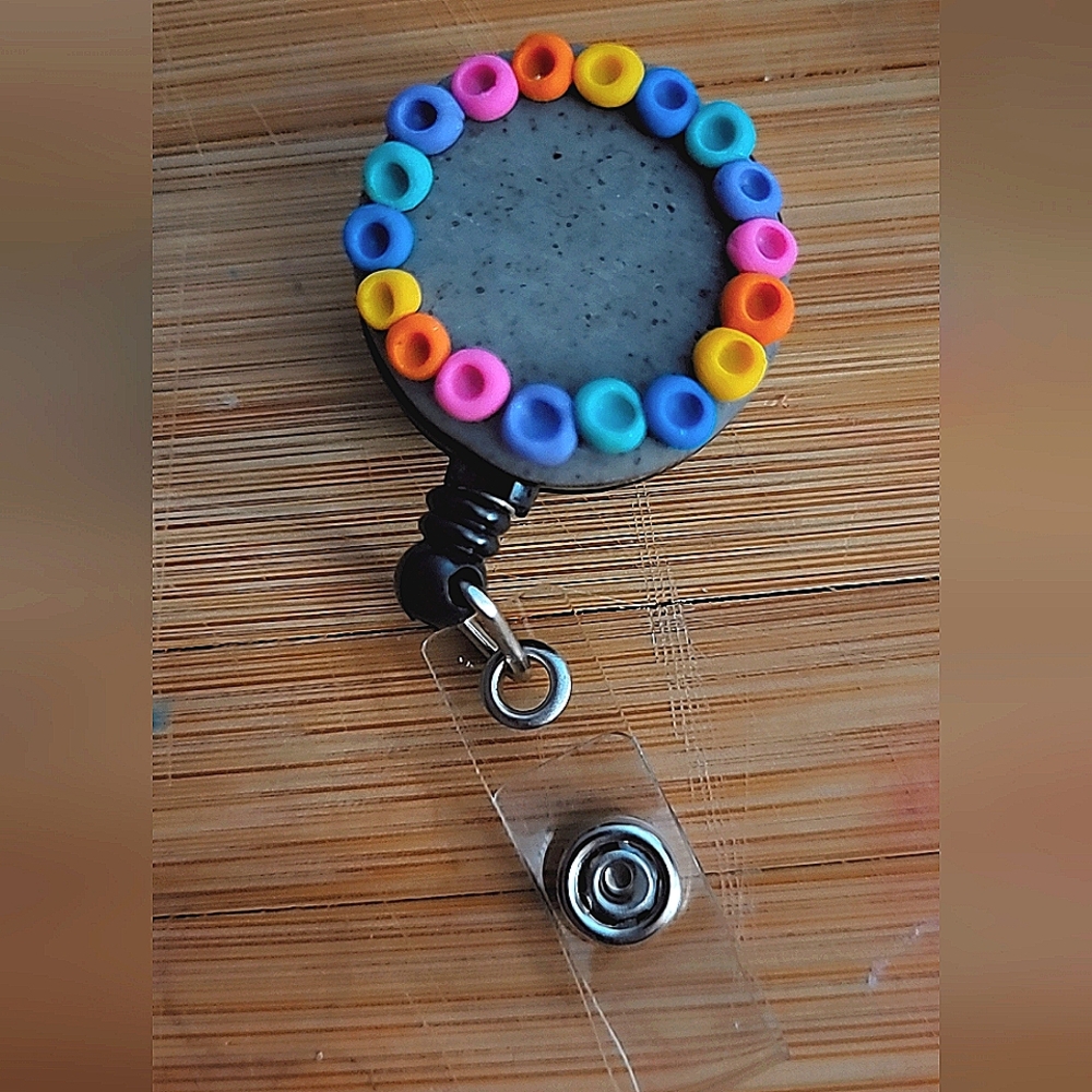 Granite Rainbow Dot Bage Reel ID Holder